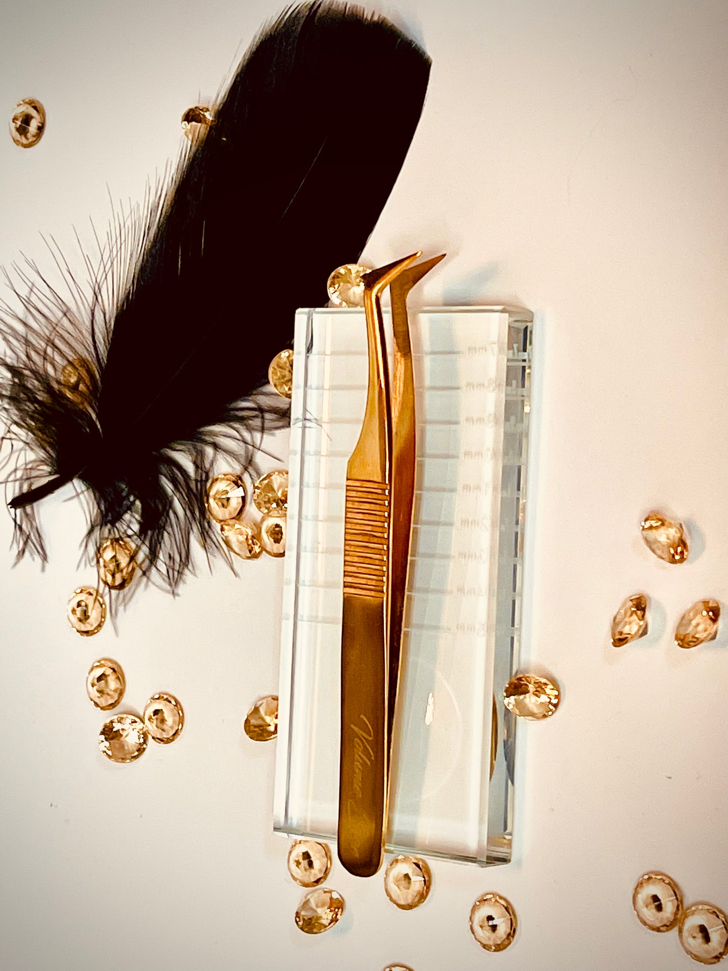 Volume Bae Tweezers